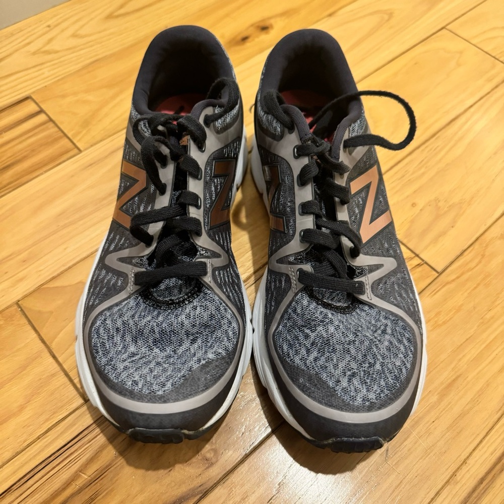 New Balance 775 v2 CUSH Womens Running Shoes Size 8 Rose Gold/Gray EUC